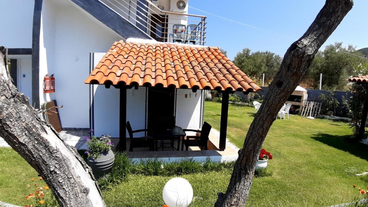 Апартаменти House Anna Houhlia Вурвуру Екстер'єр фото